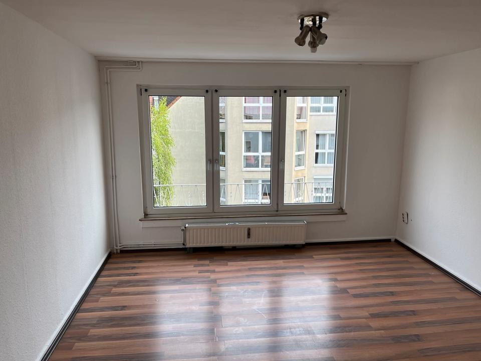 Thumbnail-Miet-Wohnung in Mülheim | 1,5-Zimmer | Renoviert | Sofort verfü.