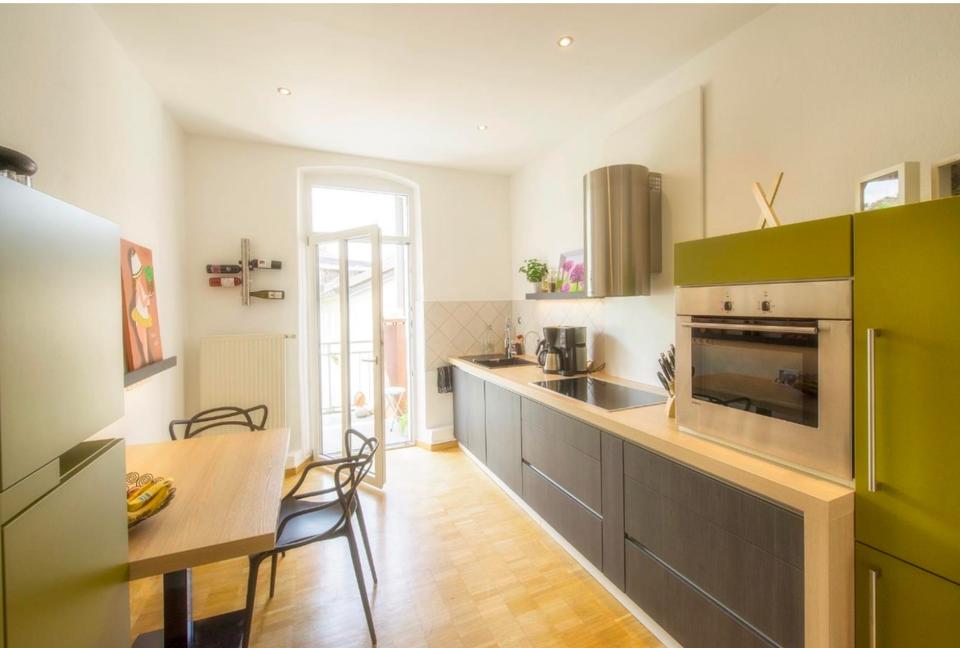 Thumbnail-Altbau-Traum in Bestlage - 5 Zimmer, 143m2, Balkon, Küche