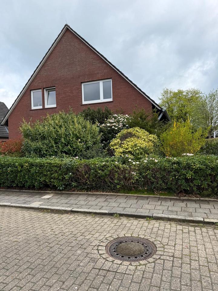 Thumbnail-Großzügige Dachgeschosswohnung mit Balkon in Zentrumsnähe von Wittmund