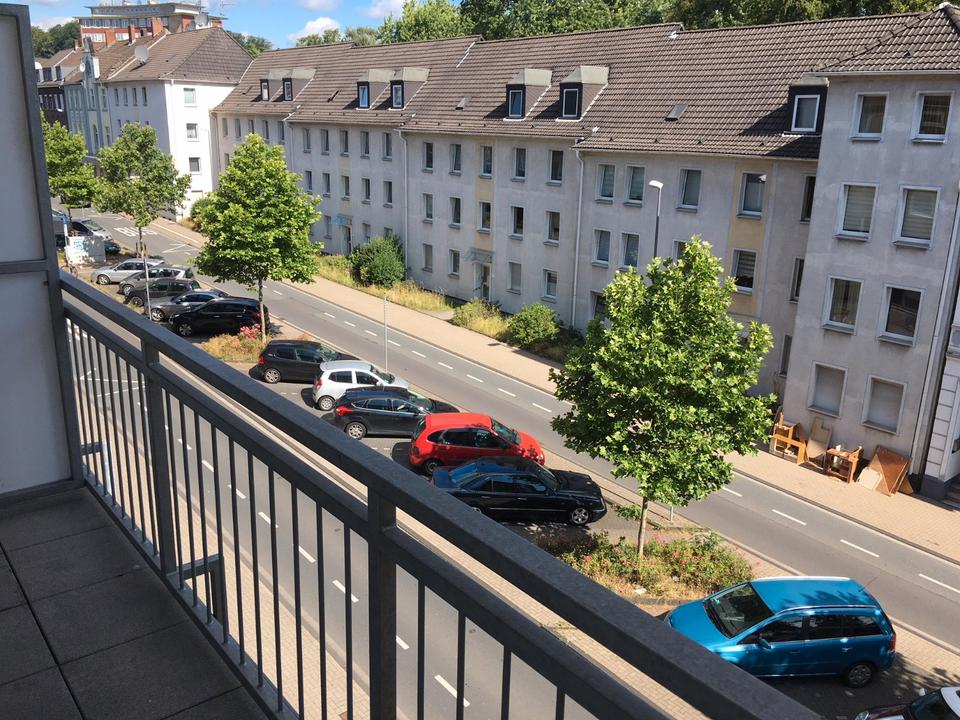Thumbnail-Vermietete Eigentumswohnung mit zwei Balkonen in guter Lage
