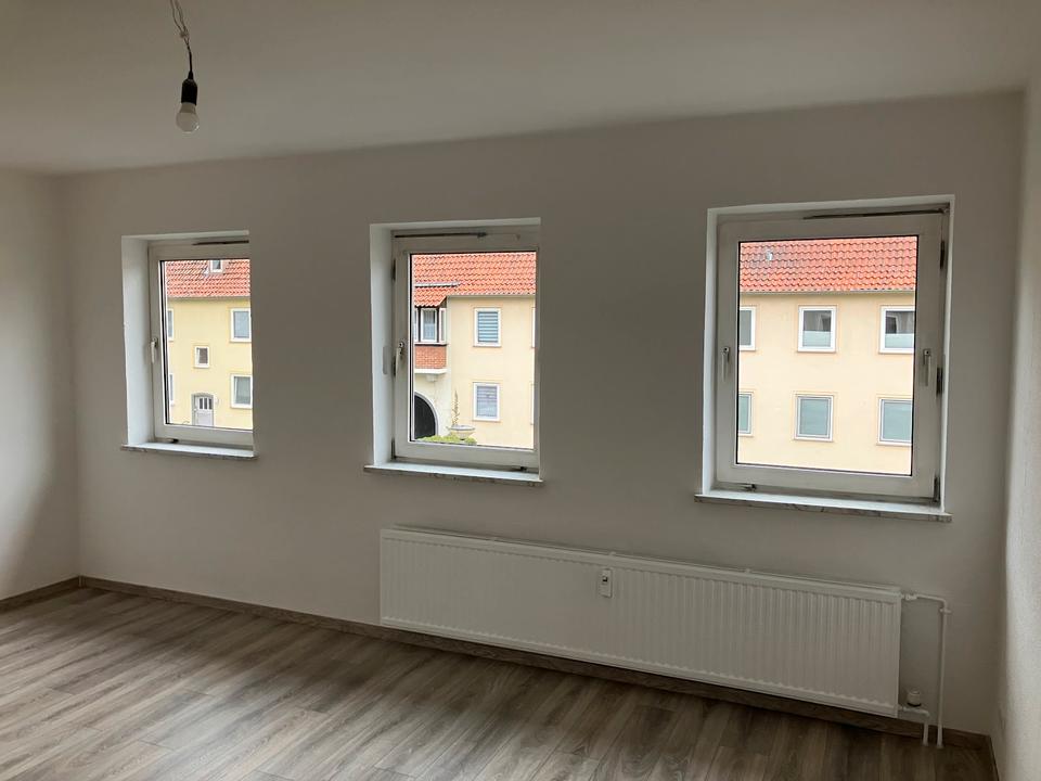 Thumbnail-Platz für die Familie - Frisch renovierte 6-Zimmer-Wohnung in zentraler Lage von Lebenstedt