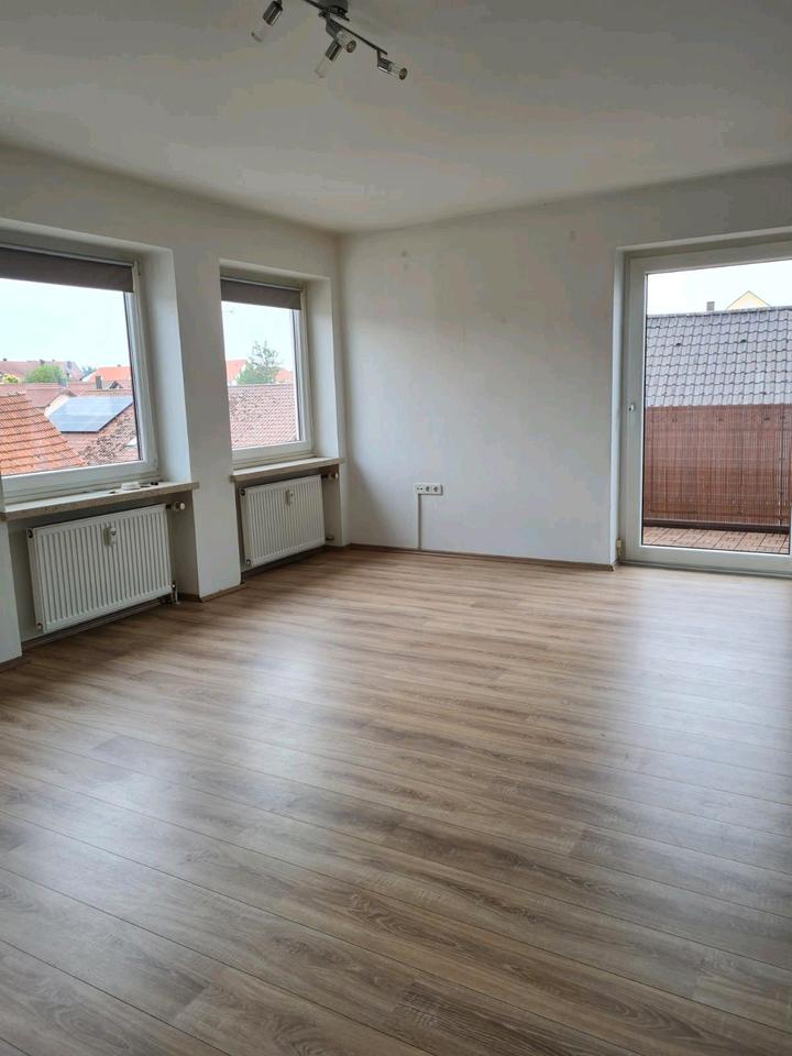 Thumbnail-Helle 3 -Zimmer Wohnung mit Balkon (85 m²) in Schierling