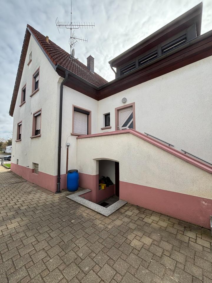 Thumbnail-1-2 Fam. Haus als DHH mit 6 Zimmern in Teningen