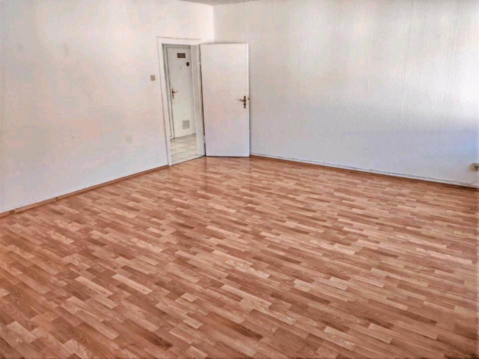 Thumbnail-3 Zimmer Wohnung, EBK, für Studenten o. WGs in Osnabrück Zentrum