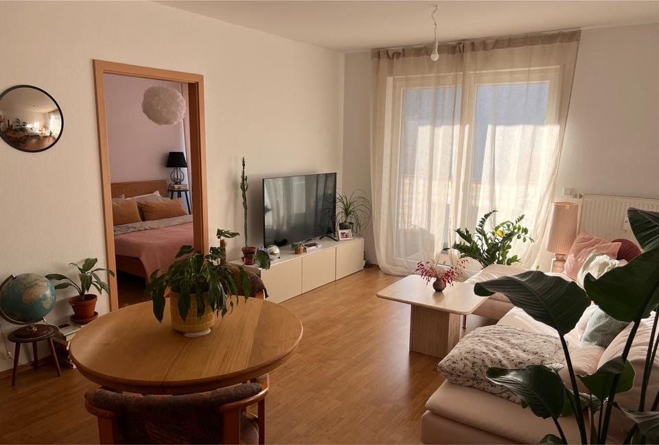 Thumbnail-Ruhige 2 Zimmer Wohnung mit EBK, Balkon, TG-Stellplatz