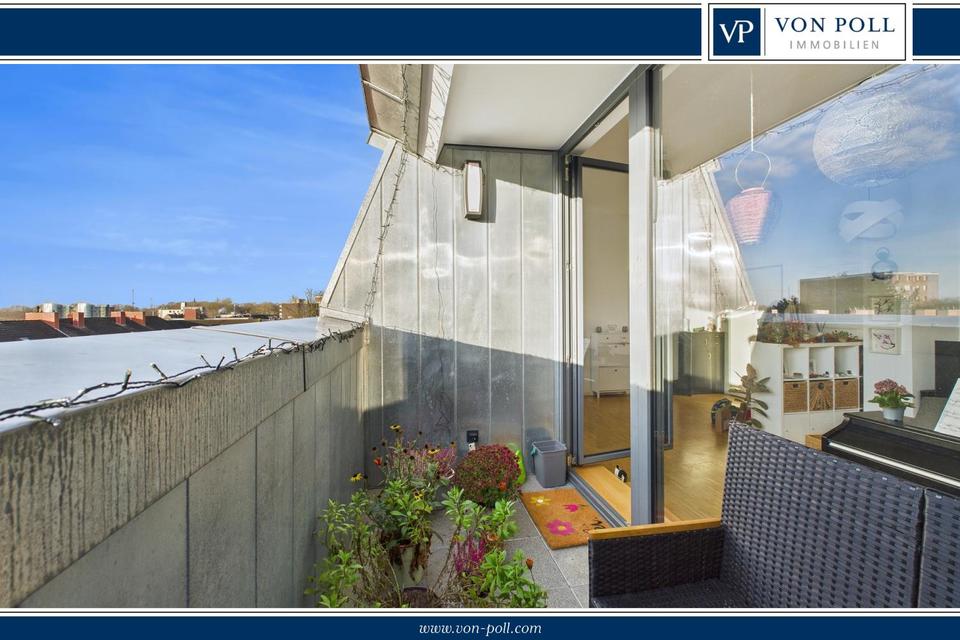 Thumbnail-Attraktive Dachgeschosswohnung mit Balkon und Stellplatz in bester Lage von Wilhelmshaven - Heppens