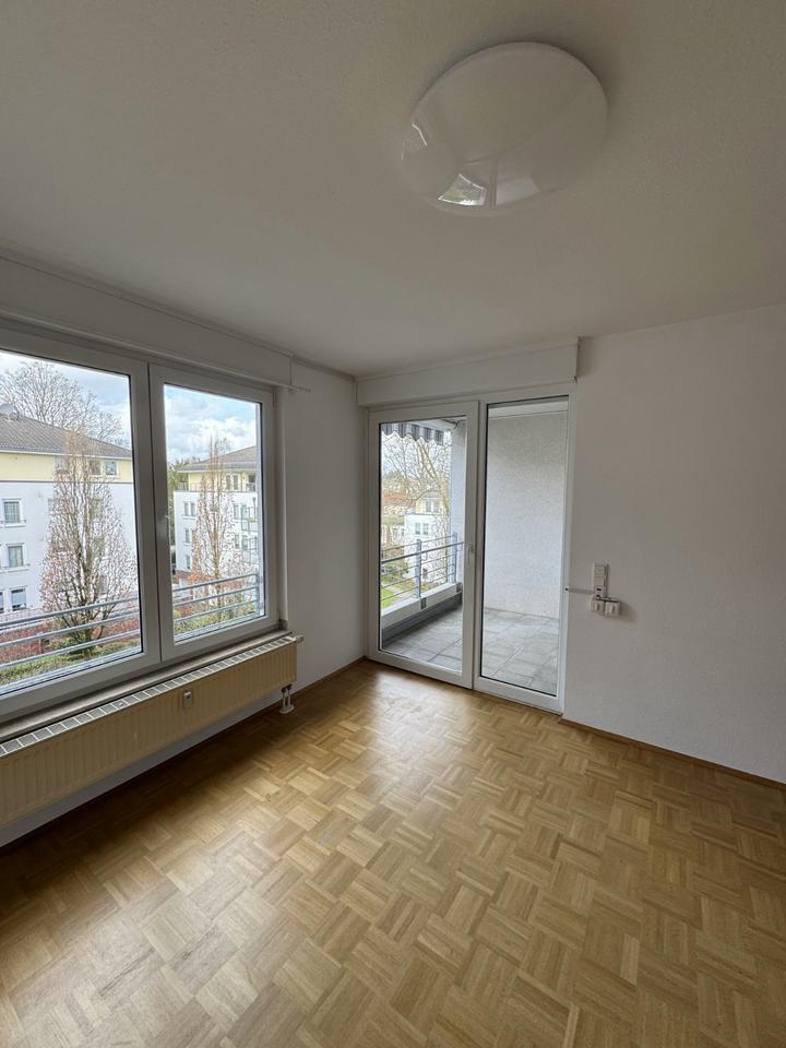 Thumbnail-2-Zimmer Service-Wohnung im LINDENHOF Solingen