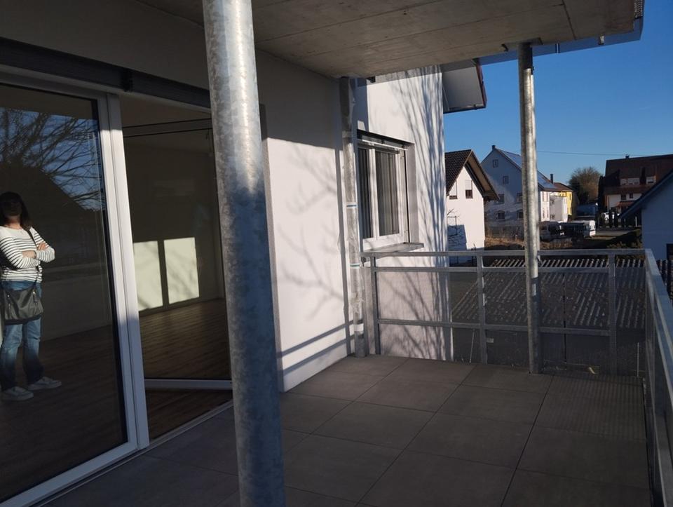 Thumbnail-NÄHE BAD BUCHAU! Neuwertige 3,5 Zimmer OG-Wohnung mit EBK, Balkon & Außenstellplatz zu vermieten!