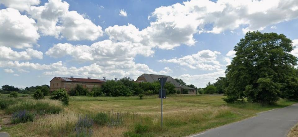 Thumbnail-Stallkomplex mit 1700 m2 zur Selbstverwirklichung, Aussteigerhof