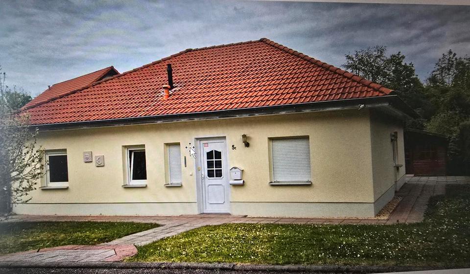 Thumbnail-Einfamilienhaus im Bungalowstil