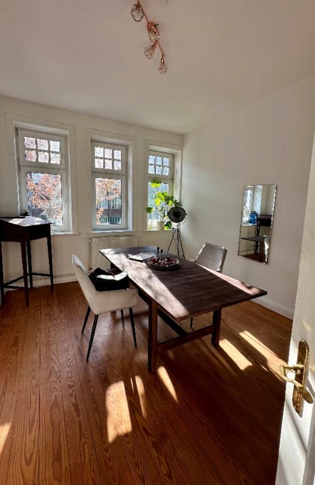 Thumbnail-Charmante Altbauwohnung mit Balkon