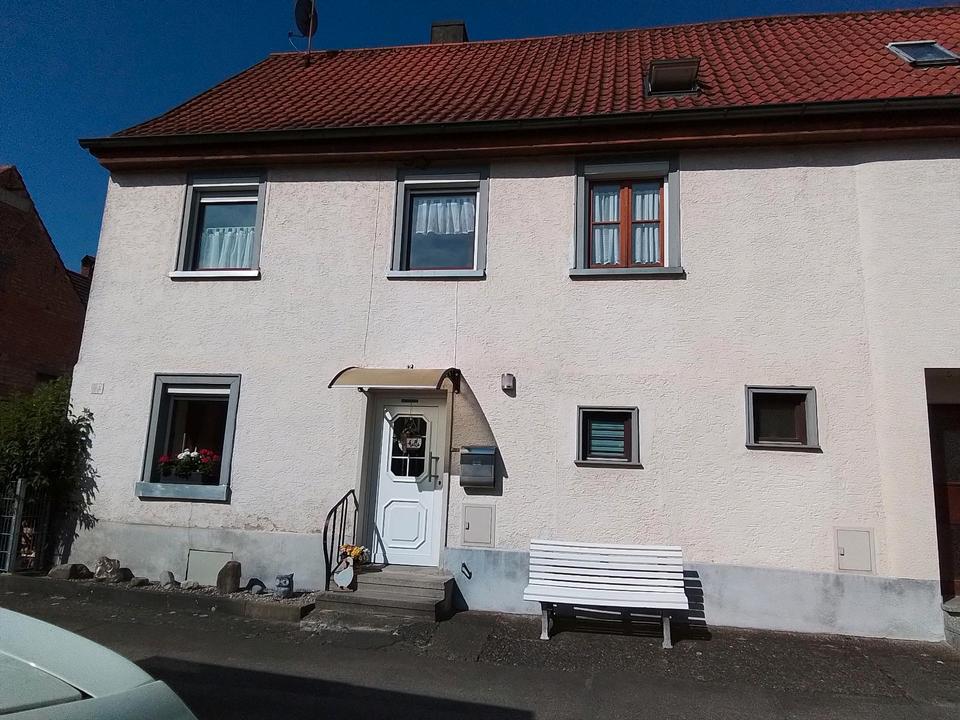 Thumbnail-Doppelhaushälfte mit Blick auf die Donau im Ortskern