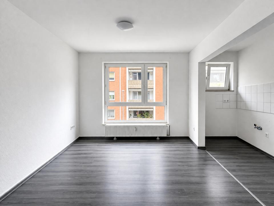 Thumbnail-Helle 2,5-Zimmer-Wohnung mit großzügigem Schnitt – sofort bezugsfrei