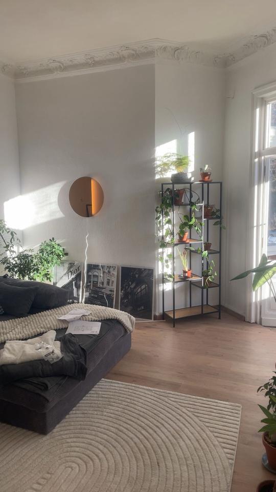 Thumbnail-Charmante und zentrale 3 Zi. Altbauwohnung mit drei Wintergärten