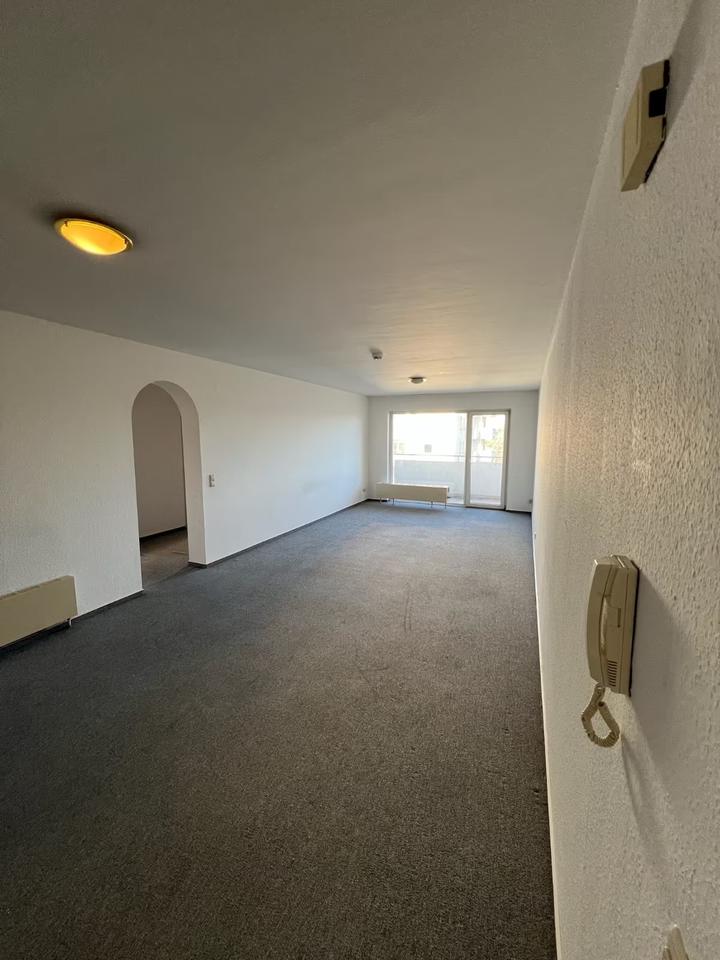 Thumbnail-Helle 5 Zimmer Wohnung m. Balkon, 10. OG, Landstuhl-Atzel, 124qm
