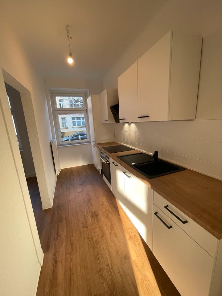 Thumbnail-Neu sanierte helle 2-Raumwohnung mit Küche