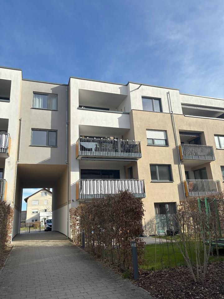 Thumbnail-EXKLUSIVE 4,5-Zimmer-Wohnung mit Balkon, EBK & 2 TG-Stellplätzen