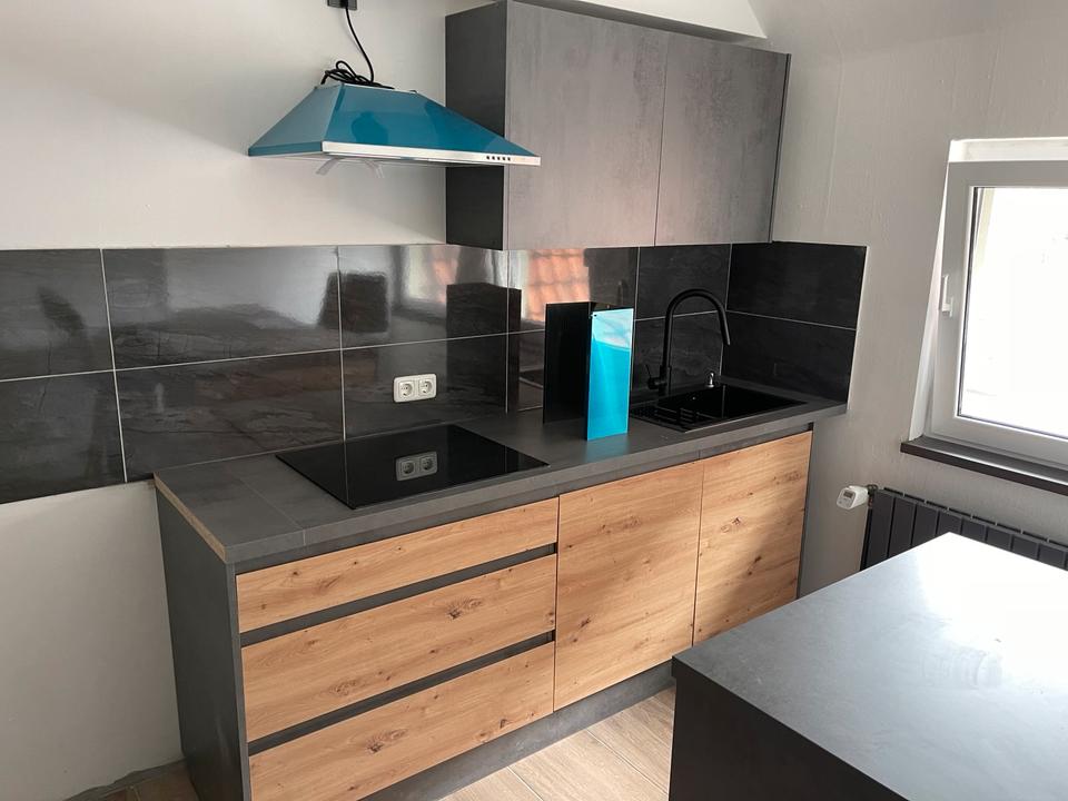 Thumbnail-Frisch renovierte 2-Zi.-Wohnung (75 m²) + EBK + Top Lage!