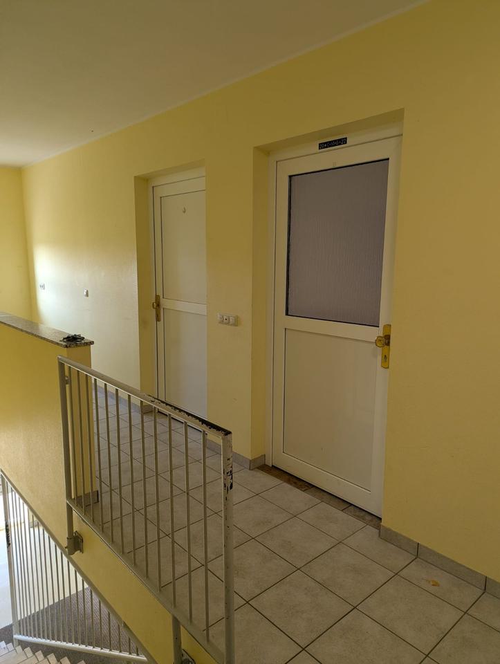 Thumbnail-Günstige 4-Zi. Wohnung auf Vereinsgelände Grettstadt