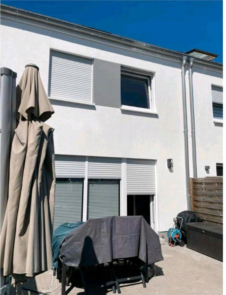 Thumbnail-ANFRAGEPAUSE!! 4-Zimmer Reihenhaus, 1500€+200€ NK