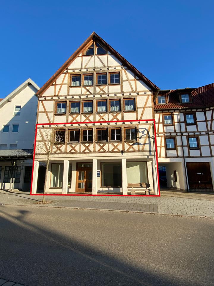 Thumbnail-Laden-Ausstellungsfläche an Durchgangsstraße