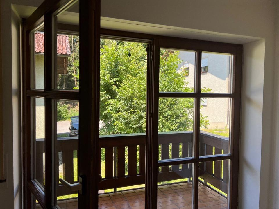 Thumbnail-Großzügige 2-Zimmerwohnung mit Loggia und neuer Einbauküche