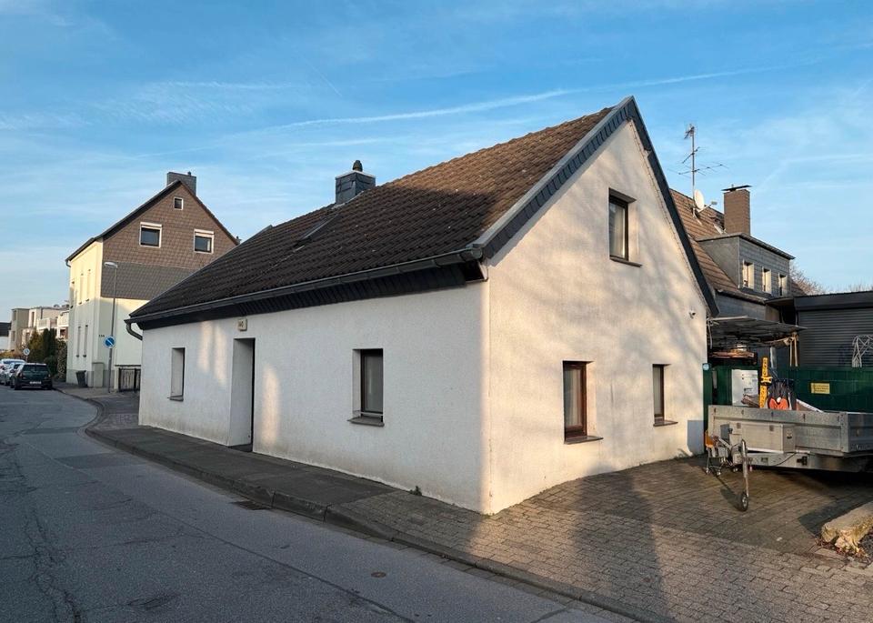 Thumbnail-Haus für Handwerker zum Kernsanieren ,beste Lage , viel zu tun