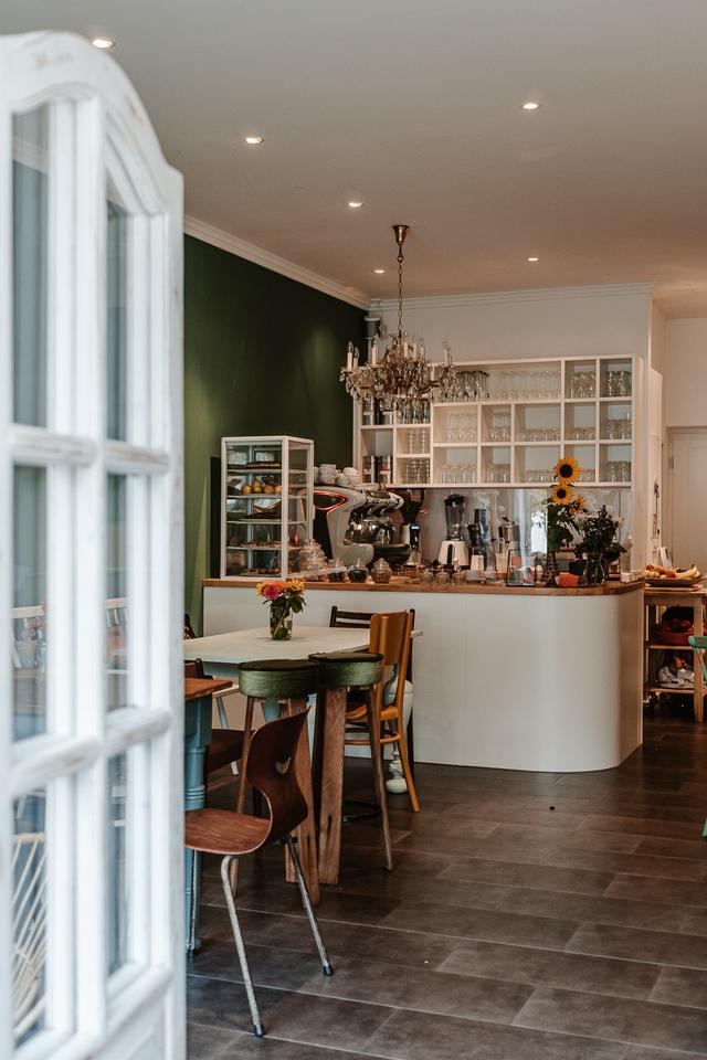 Thumbnail-Café in Pullach - vollständig ausgestattet & sofort startklar