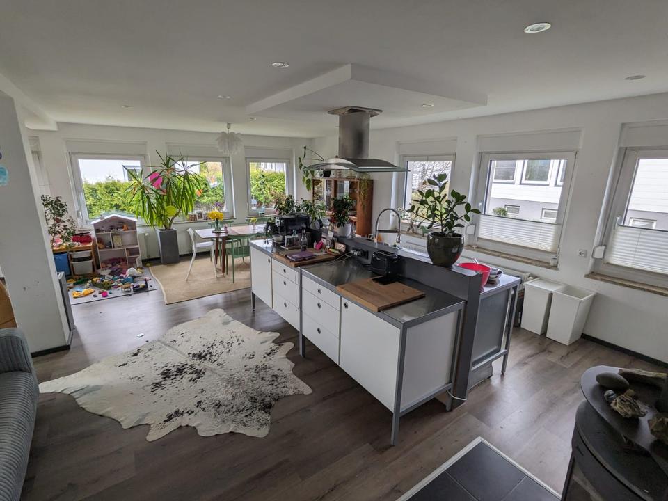 Thumbnail-Geräumige 5,5-Zimmer-Wohnung mit Gartenanteil in Bad Steben