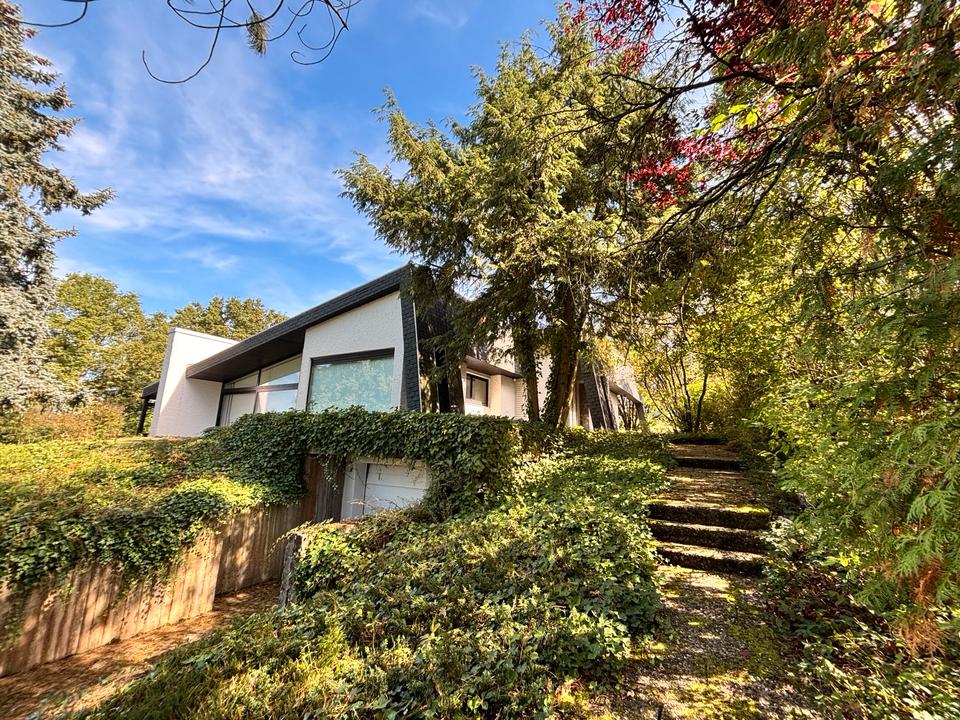 Thumbnail-Architektenhaus mit offenem Wohnkonzept – Raum zur Neugestaltung