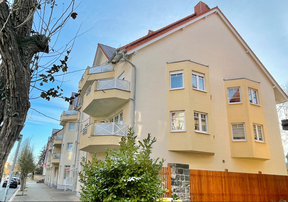 Thumbnail-Sehr schöne Wohnung mit Balkon, EBK, Vollbad und Tiefgarage!