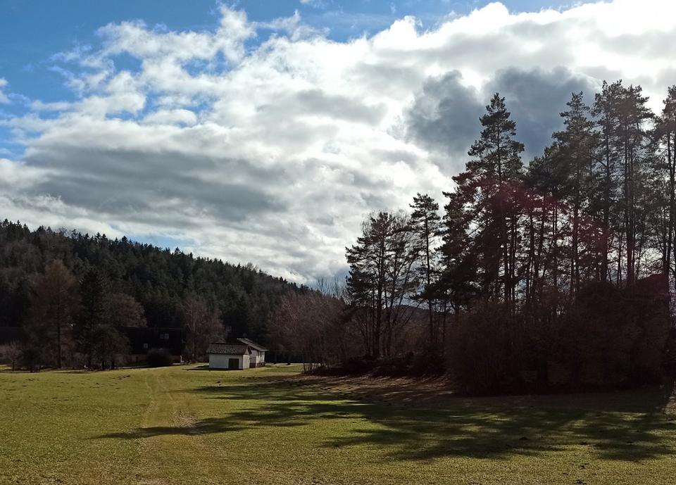 Thumbnail-FAST-ALLEINLAGE im GRÜNEN, EFH m. Nebengebäude,1200qm Grundstück