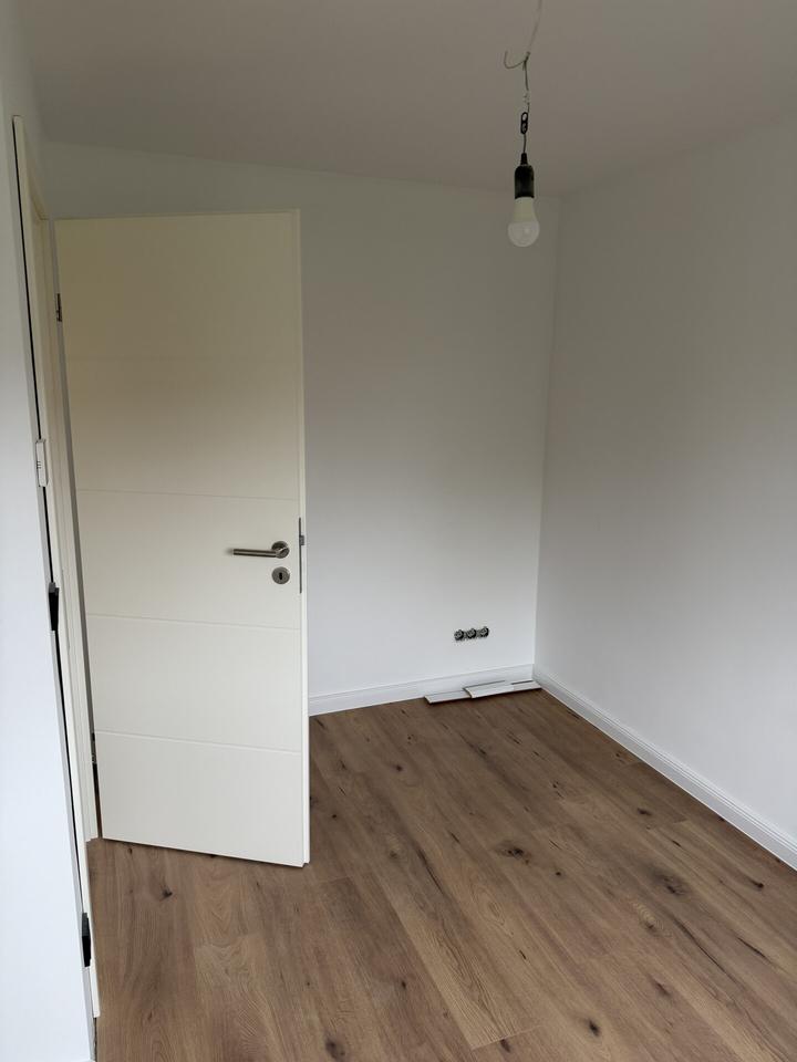 Thumbnail-Kernsanierte 4,5-Zimmer-Maisonettewohnung in Celle OT Vorwerk zu vermieten