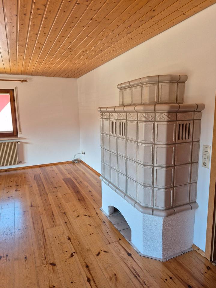 Thumbnail-3-Zimmer DG-Wohnung in ruhiger Lage von Titisee zu vermieten
