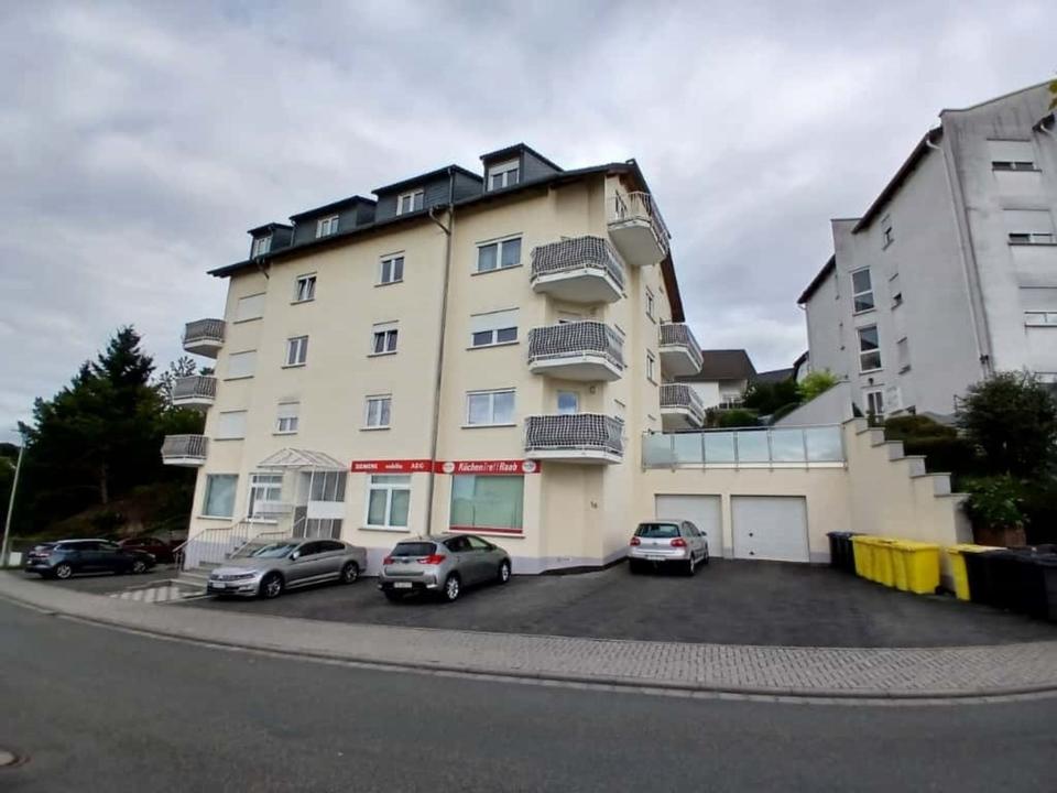 Thumbnail-Neu renovierte 4-Zimmer-Wohnung in ruhiger Lage