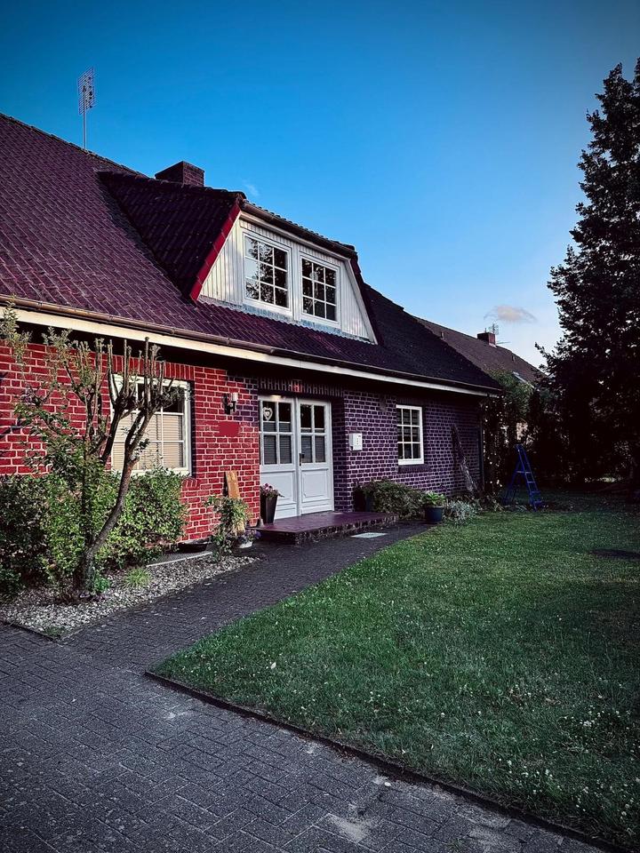 Thumbnail-Großzügiges Einfamilienhaus am Zevener Stadtrand