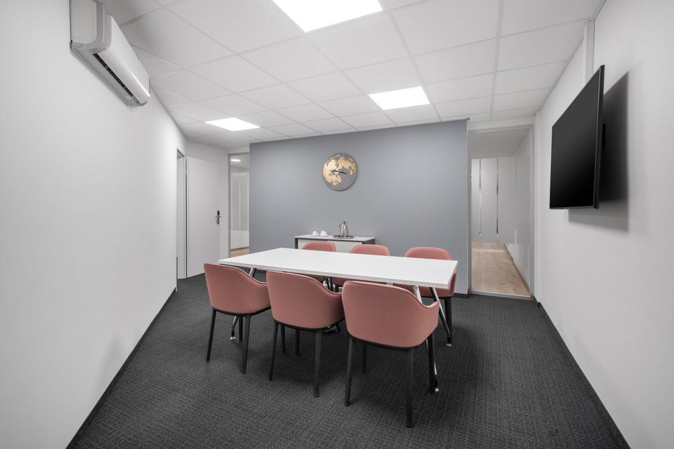 Thumbnail-Privater Büroraum für 4 Person in REGUS Lyoner Stern