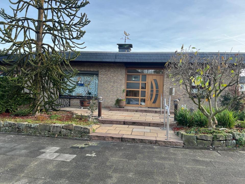 Thumbnail-Tolles HausBungalow wartet auf neue Eigentümer!