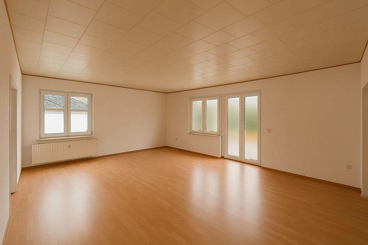 Thumbnail-4‑Zimmer‑Wohnung in Stadtvilla mit Garten, Terrasse und Garage
