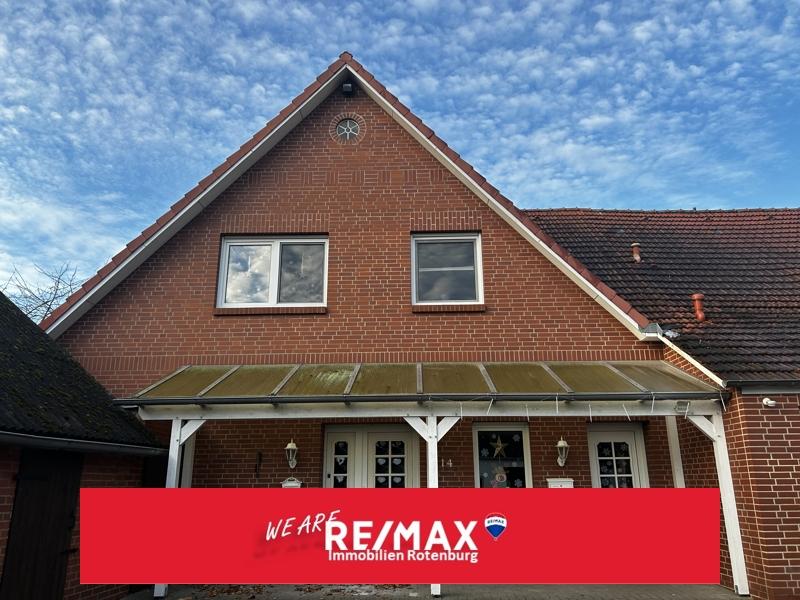 Thumbnail-Modernisierte 4-Zimmer-Altbauwohnung mit Balkon und großem Gartenanteil