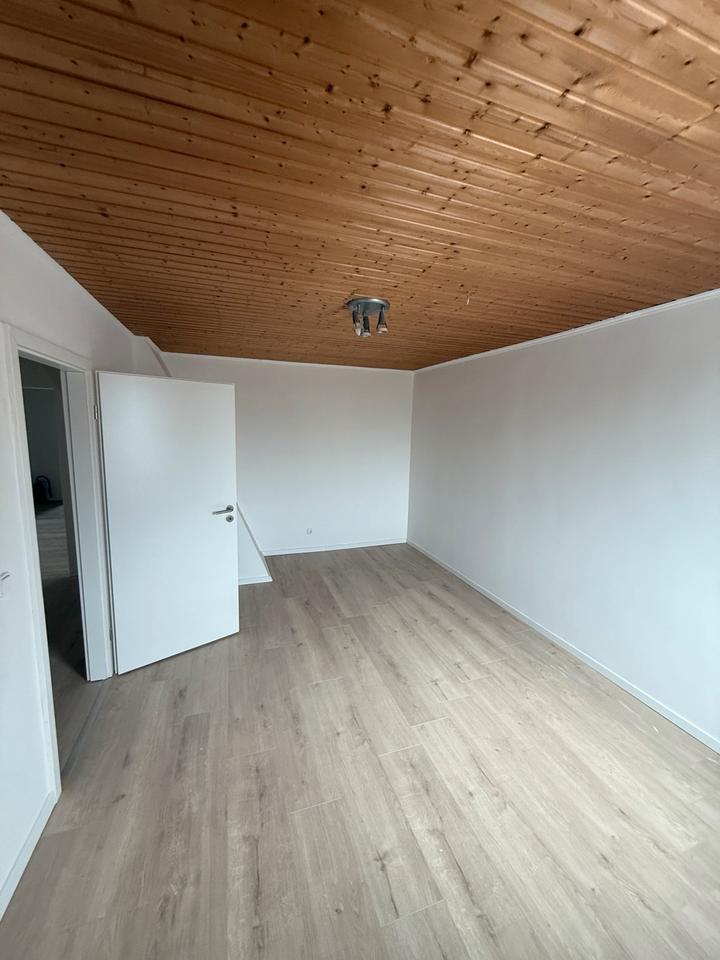 Thumbnail-6 Zimmer Wohnung in Warburg-Ossendorf