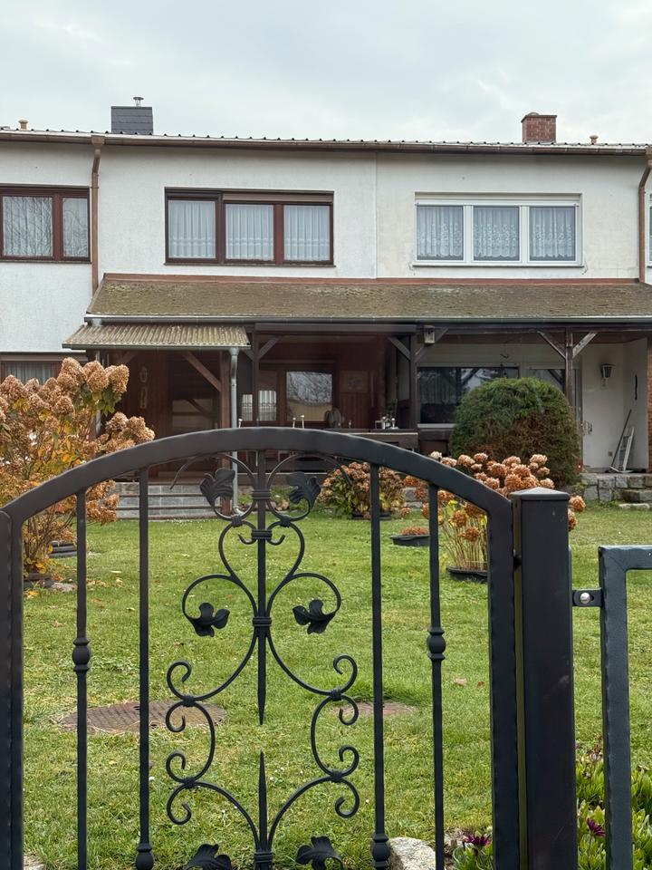 Thumbnail-Familienfreundliches Reihenmittelhaus mit Keller und Nebengebäude