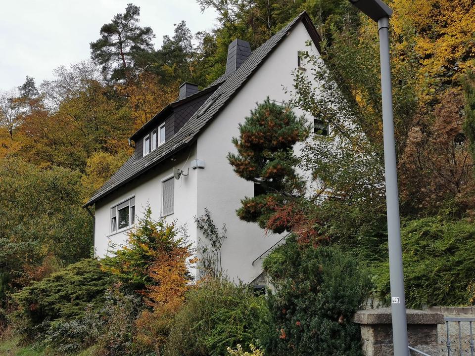 Thumbnail-Bad BerneckLkrs. Bayreuth Wohnhaus in schöner Hanglage am Waldr