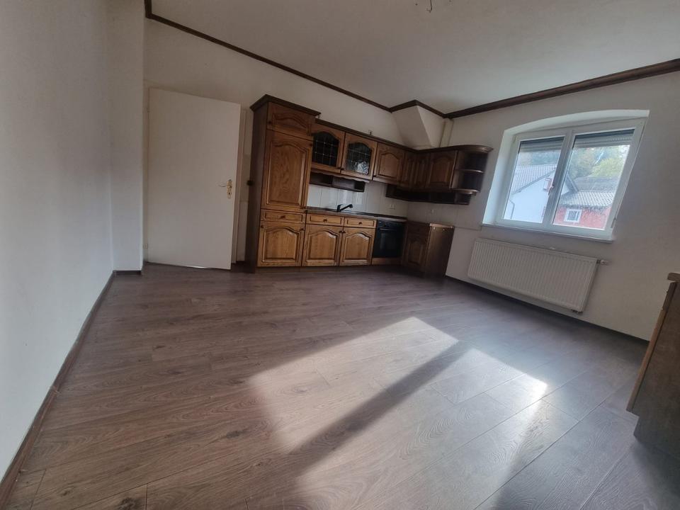 Thumbnail-Biete 3 Zimmer Wohnung plus Küche