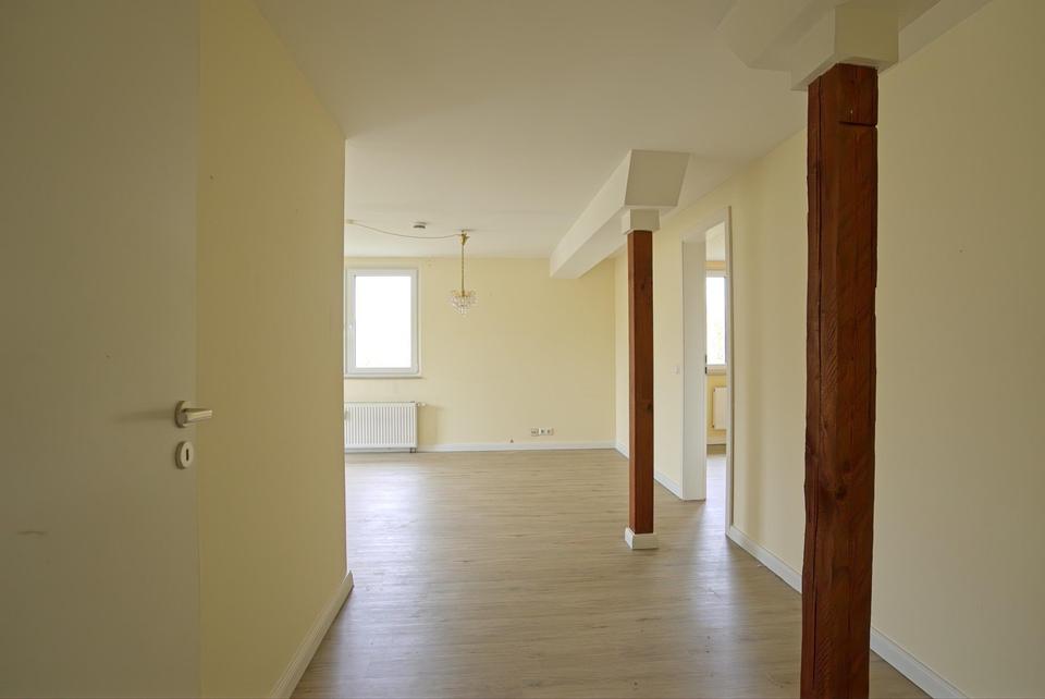 Thumbnail-Hamburg Bergedorf - Gepflegte modernisierte 2 Zimmer Wohnung mit Balkon ab sofort zu vermieten