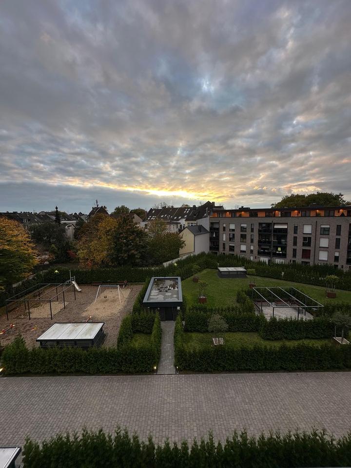 Thumbnail-4 Zimmer Wohnung mit toller Terrasse über den Dächern von Krefeld