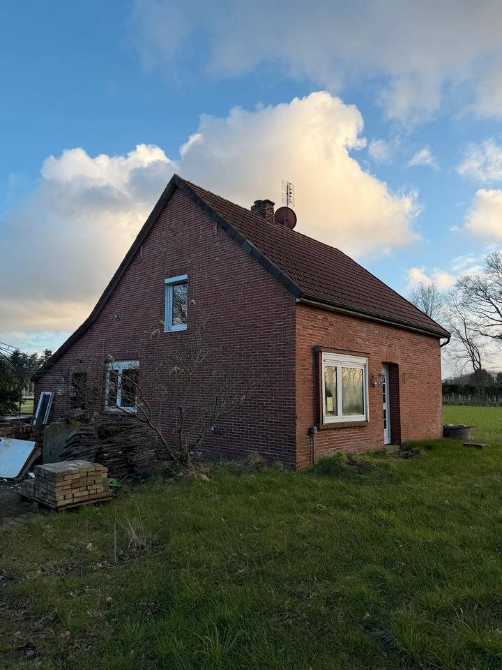 Thumbnail-Sanierungsbedürftiges Haus in alleinlage