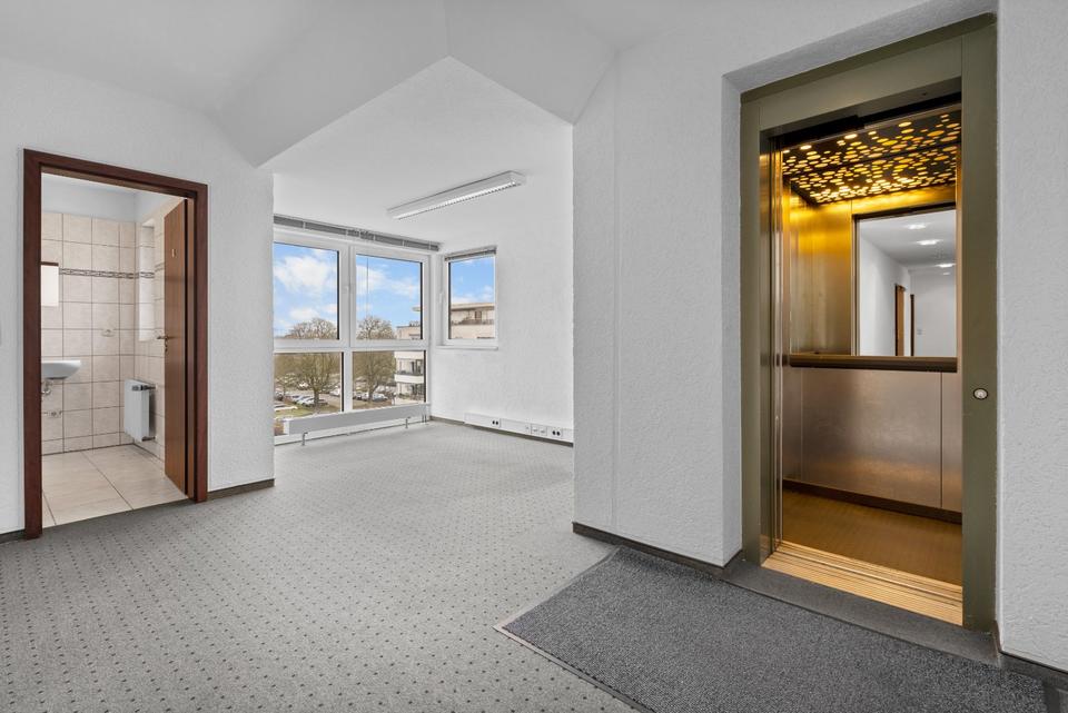 Thumbnail-Büroetage mit Aufzug - Gerichtsviertel