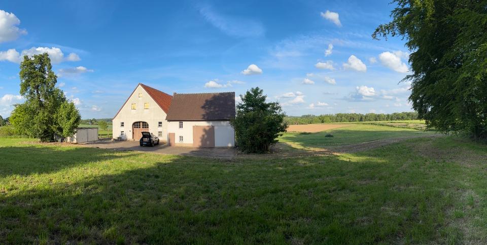 Thumbnail-Großzügiges 2-Fam. Haus mit Scheune in unverbaubarer Traumlage