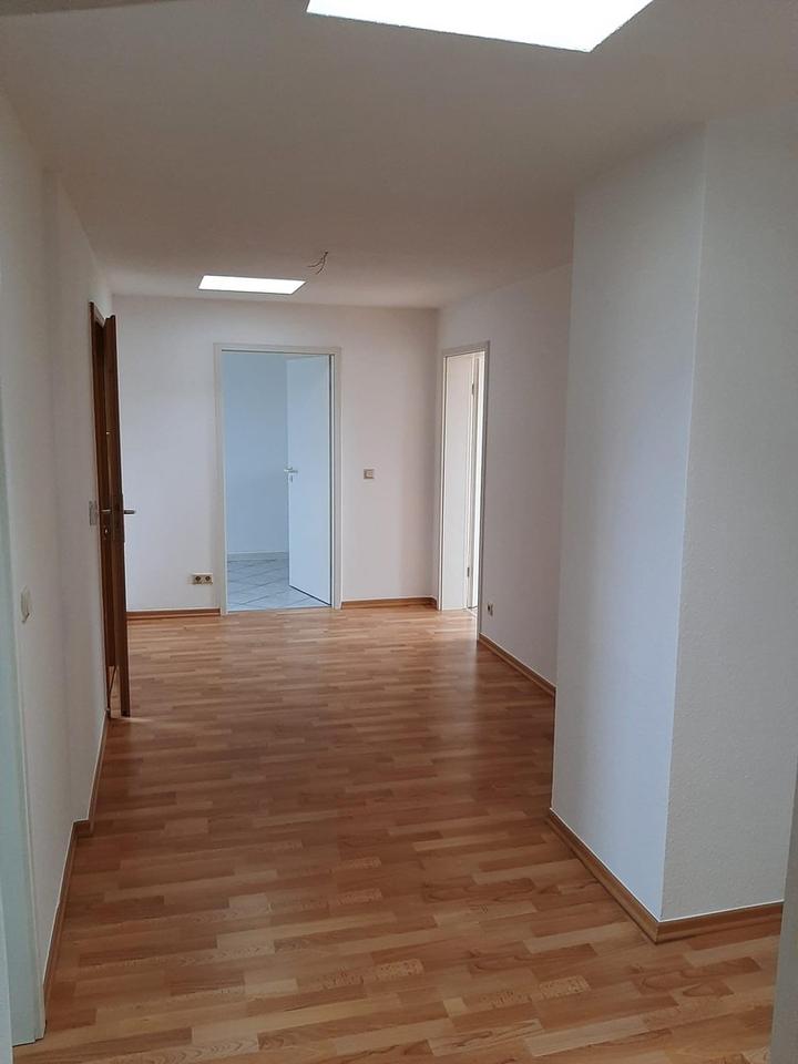 Thumbnail-großzügige 3-RW Wohnung in Gera mit Balkon